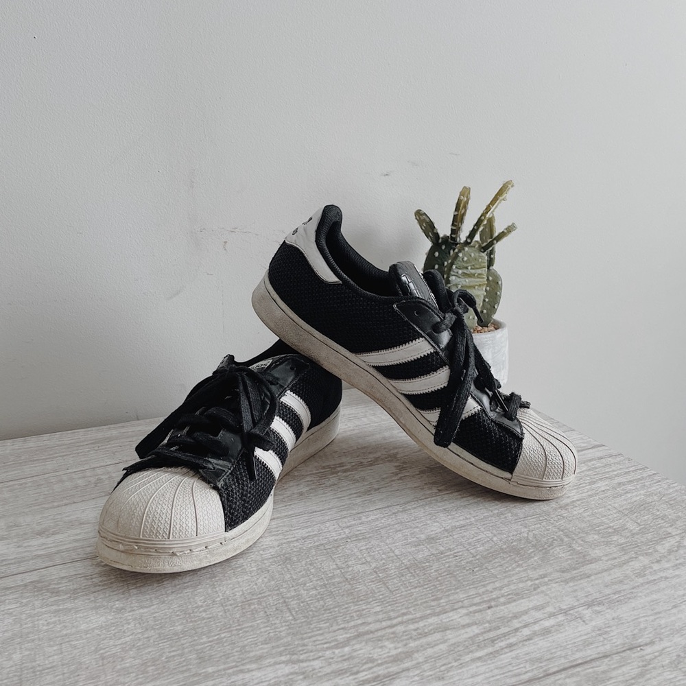 Inverse Unique Adidas Superstars